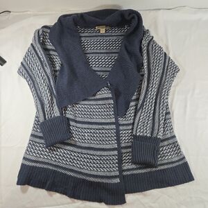 Women's Navy and White Striped Sweater